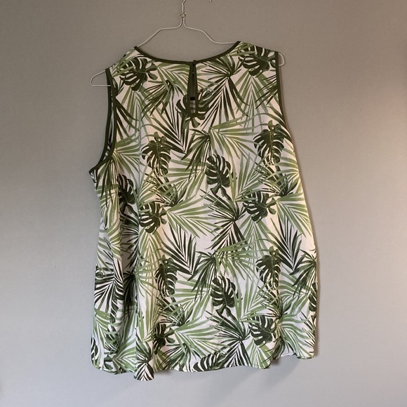 Mario Serrani white tank top with leave pattern in green shades - Picture 2 of 4